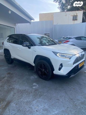 טויוטה RAV4