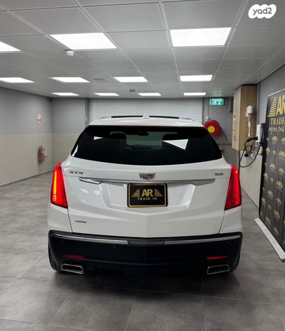 קאדילק XT5