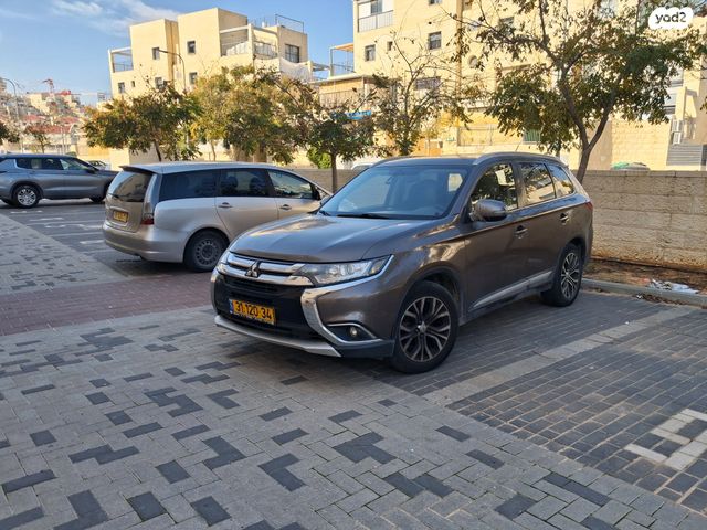 מיצובישי אאוטלנדר