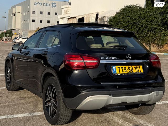 מרצדס-בנץ GLA