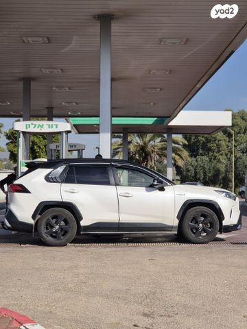 טויוטה RAV4