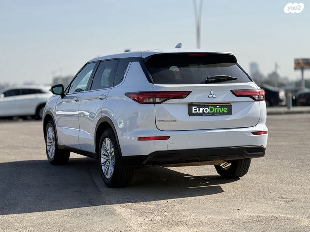 מיצובישי אאוטלנדר