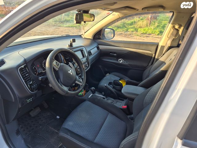 מיצובישי אאוטלנדר