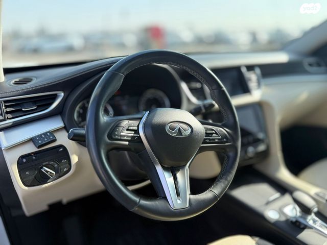 אינפיניטי QX50