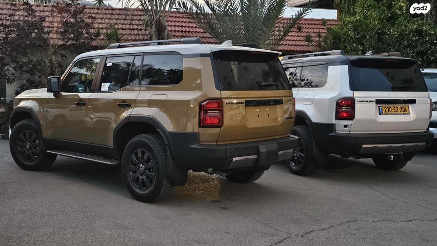 טויוטה לנד קרוזר