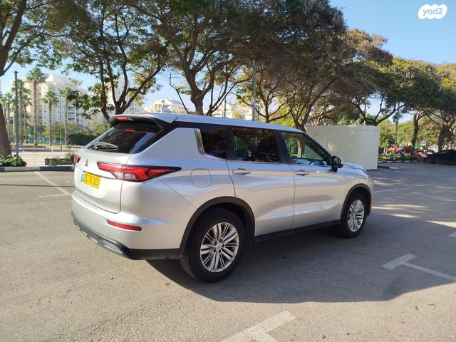 מיצובישי אאוטלנדר