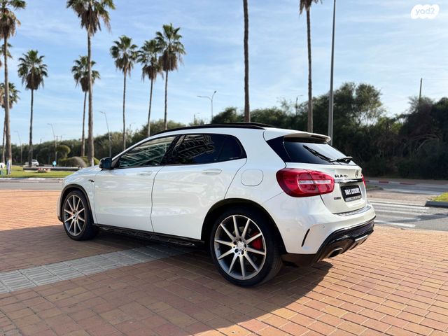 מרצדס-בנץ GLA