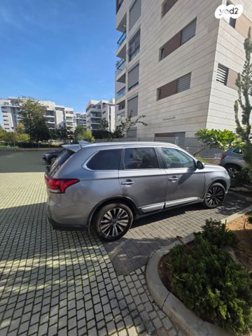 מיצובישי אאוטלנדר