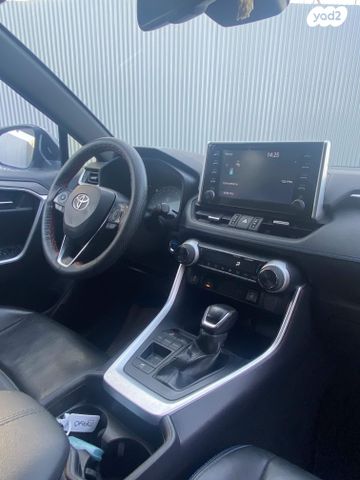טויוטה RAV4