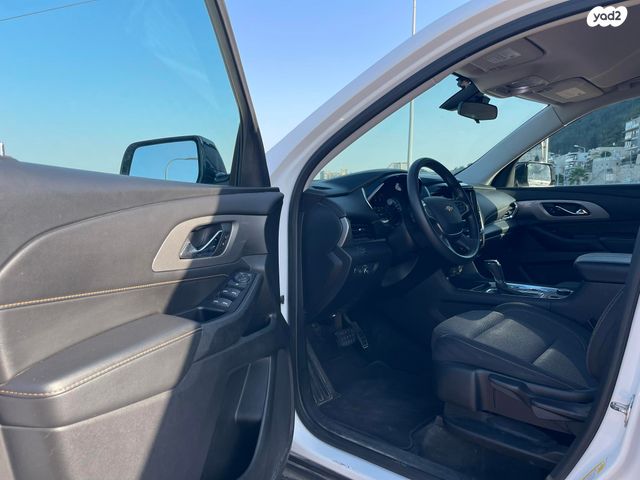 שברולט טראוורס