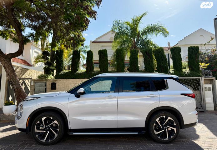 מודעת רכב מיצובישי אאוטלנדר 2