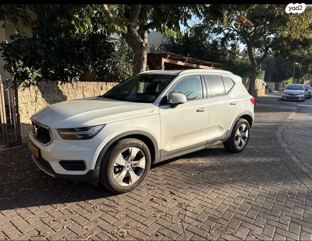 מודעת רכב וולוו XC40