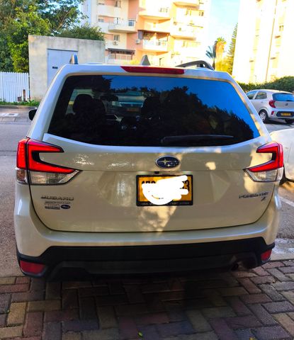 סובארו פורסטר