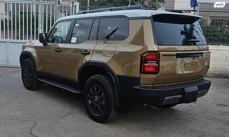 טויוטה לנד קרוזר