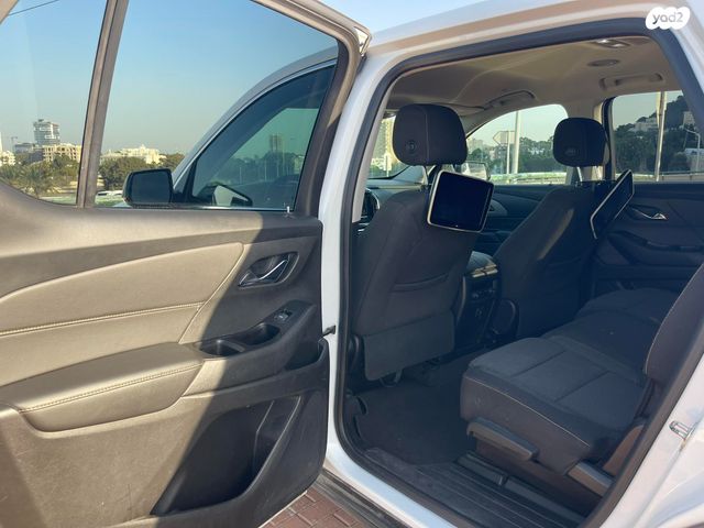 שברולט טראוורס