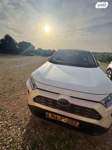 מודעת רכב טויוטה RAV4