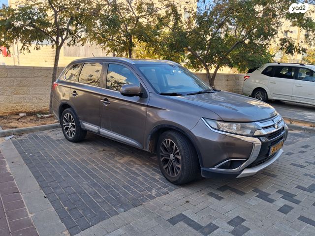 מיצובישי אאוטלנדר