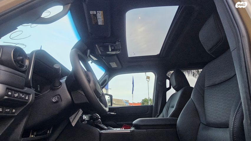 טויוטה לנד קרוזר