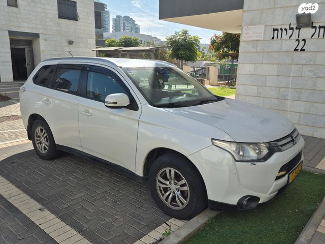 מיצובישי אאוטלנדר