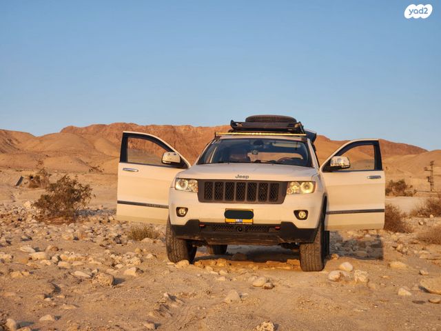 מודעת רכב ג'יפ גרנד צ'ירוקי