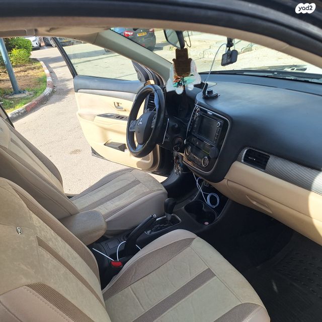 מודעת רכב מיצובישי אאוטלנדר