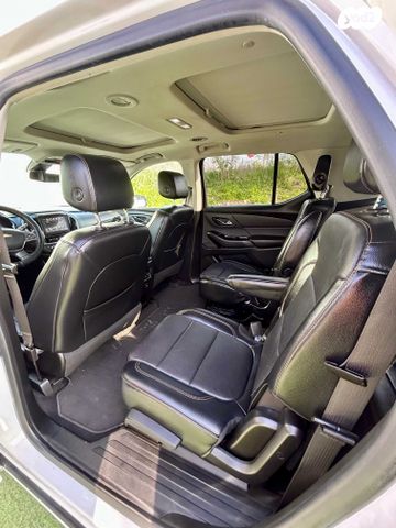 שברולט טראוורס