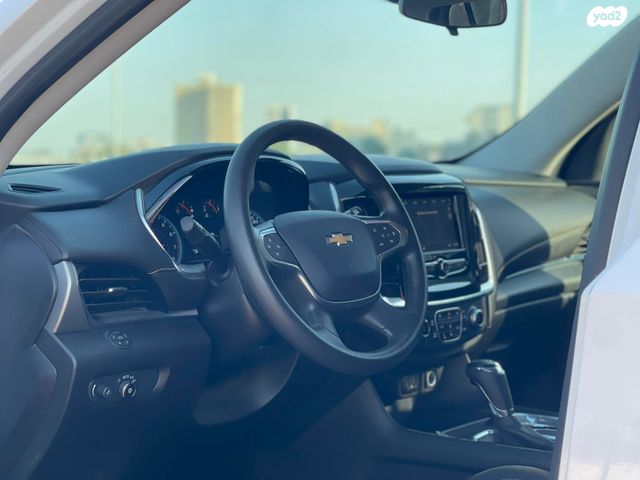 שברולט טראוורס