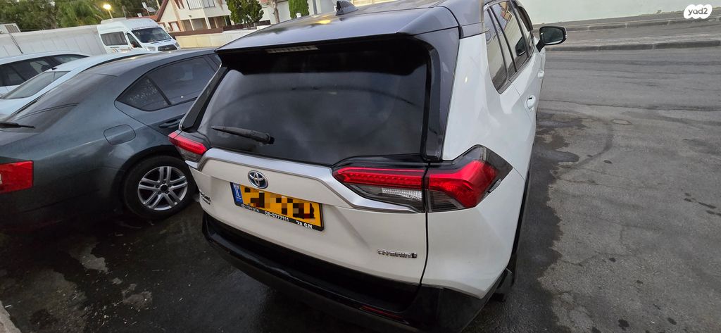 מודעת רכב טויוטה RAV4