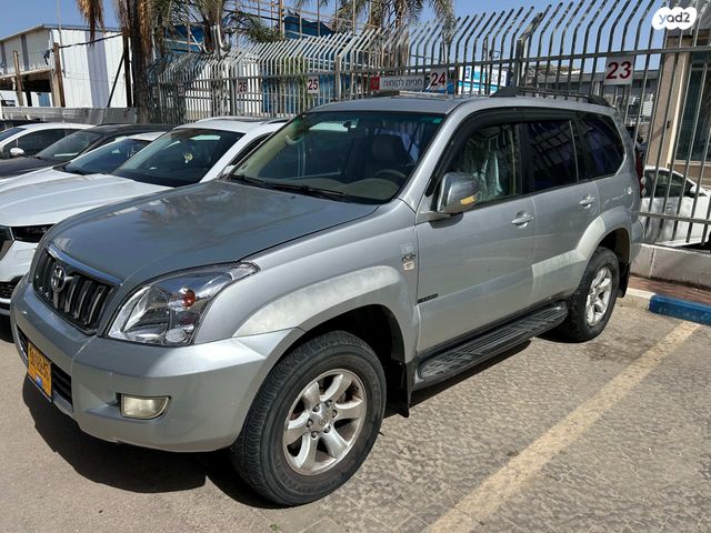 טויוטה לנד קרוזר