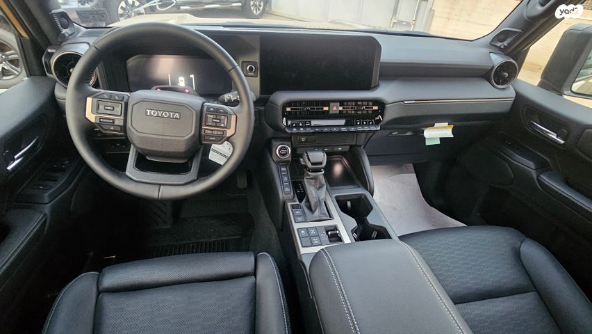 טויוטה לנד קרוזר