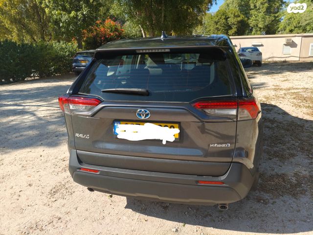 טויוטה RAV4