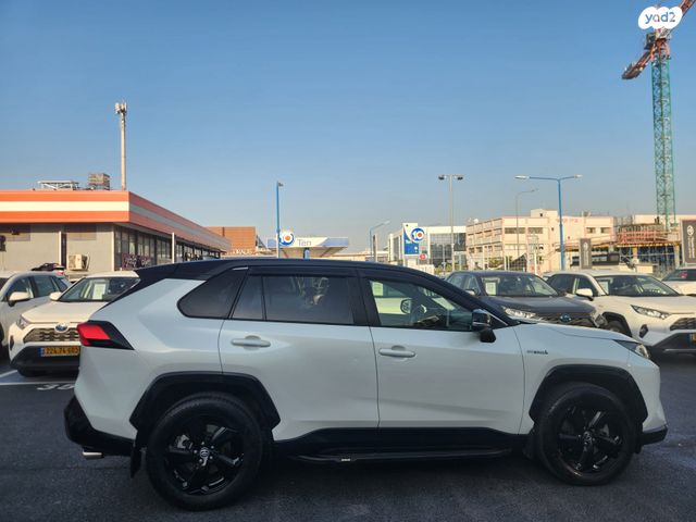 טויוטה RAV4