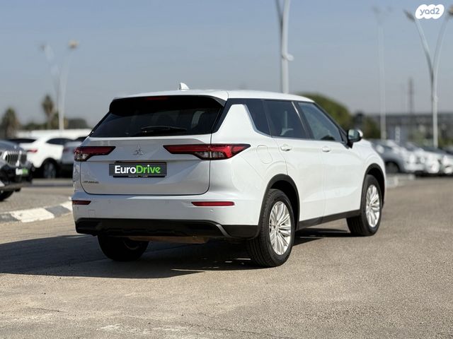 מיצובישי אאוטלנדר