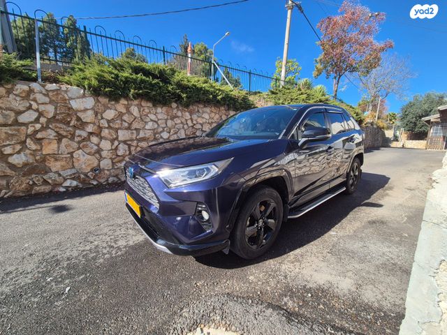 טויוטה RAV4