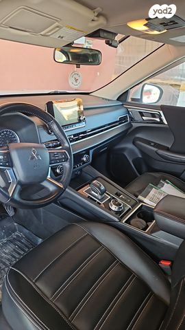 מיצובישי אאוטלנדר