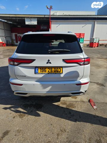 מיצובישי אאוטלנדר