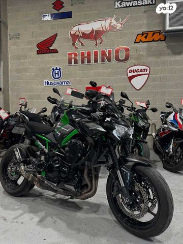 קאוואסאקי Z900