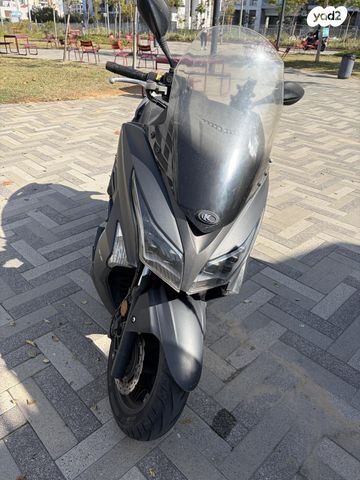 מודעת רכב קימקו איקס-טאון 125I