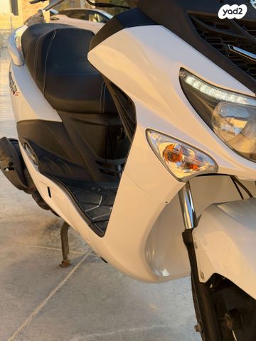 סאן יאנג ג'וי רייד 200