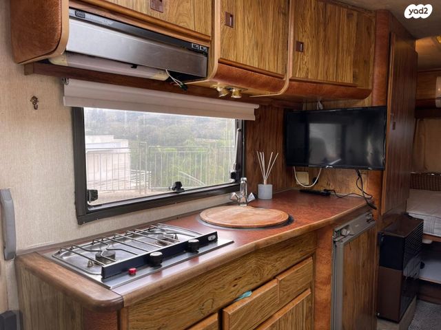 ממונע אוטוקראוון