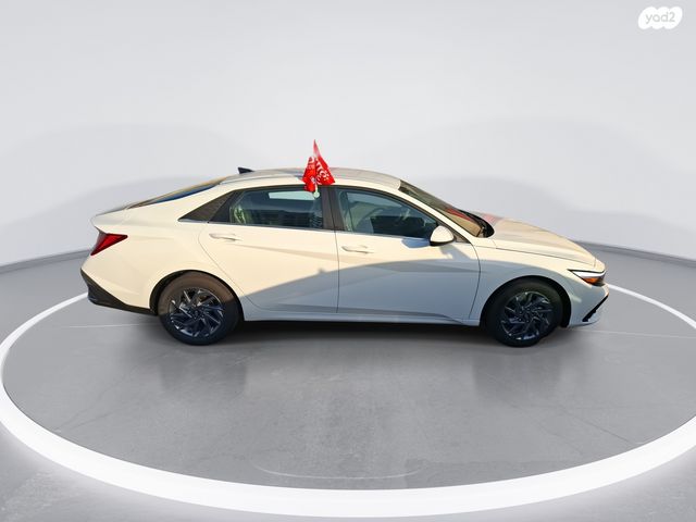 יונדאי אלנטרה