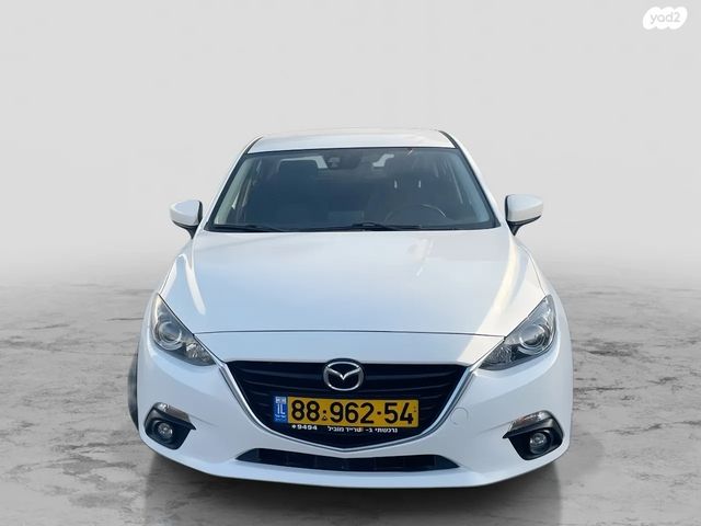 מודעת רכב מאזדה 3