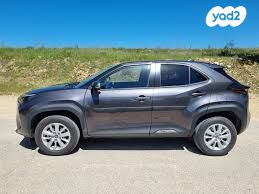 טויוטה יאריס קרוס