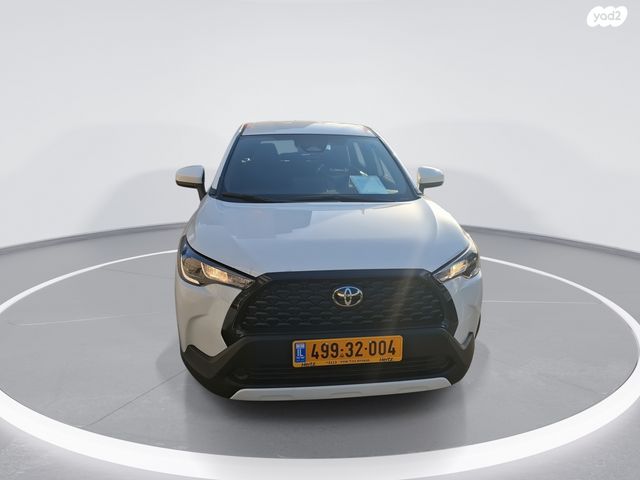 טויוטה קורולה קרוס