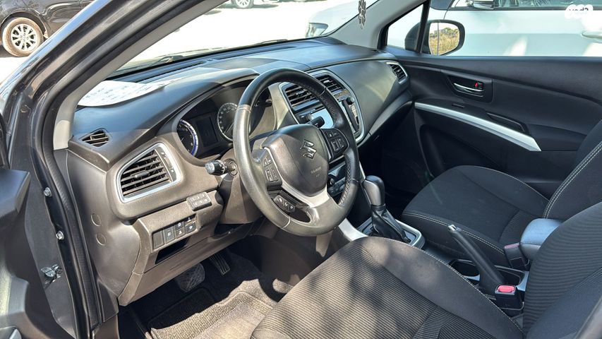 סוזוקי S-Cross