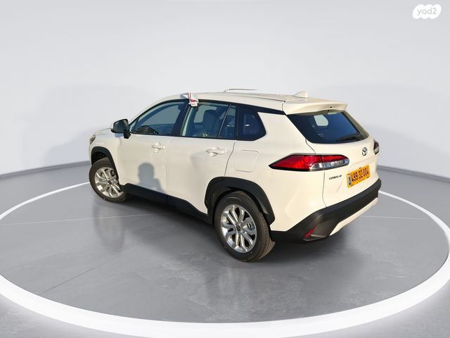 טויוטה קורולה קרוס