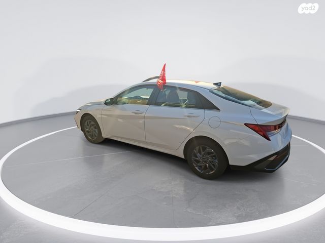 יונדאי אלנטרה