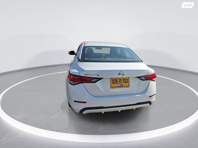 ניסאן סנטרה