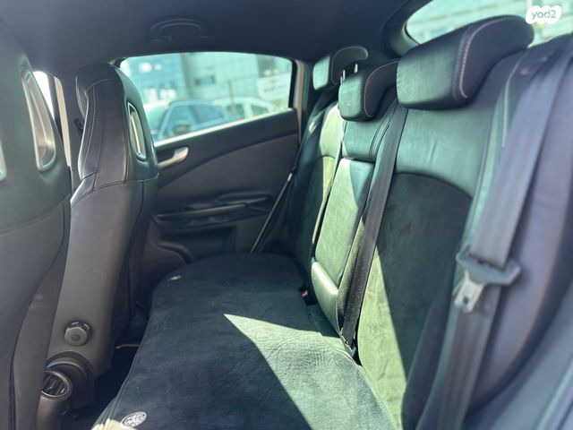 אלפא רומיאו ג'ולייטה