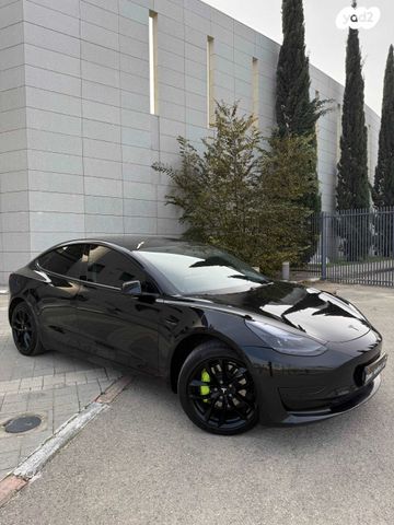 מודעת רכב טסלה מודל 3